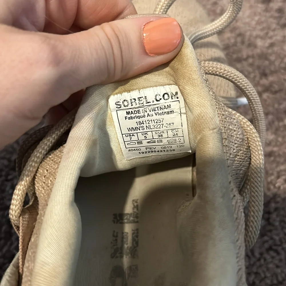 Sorel kinetic lace casual sneakers in tan